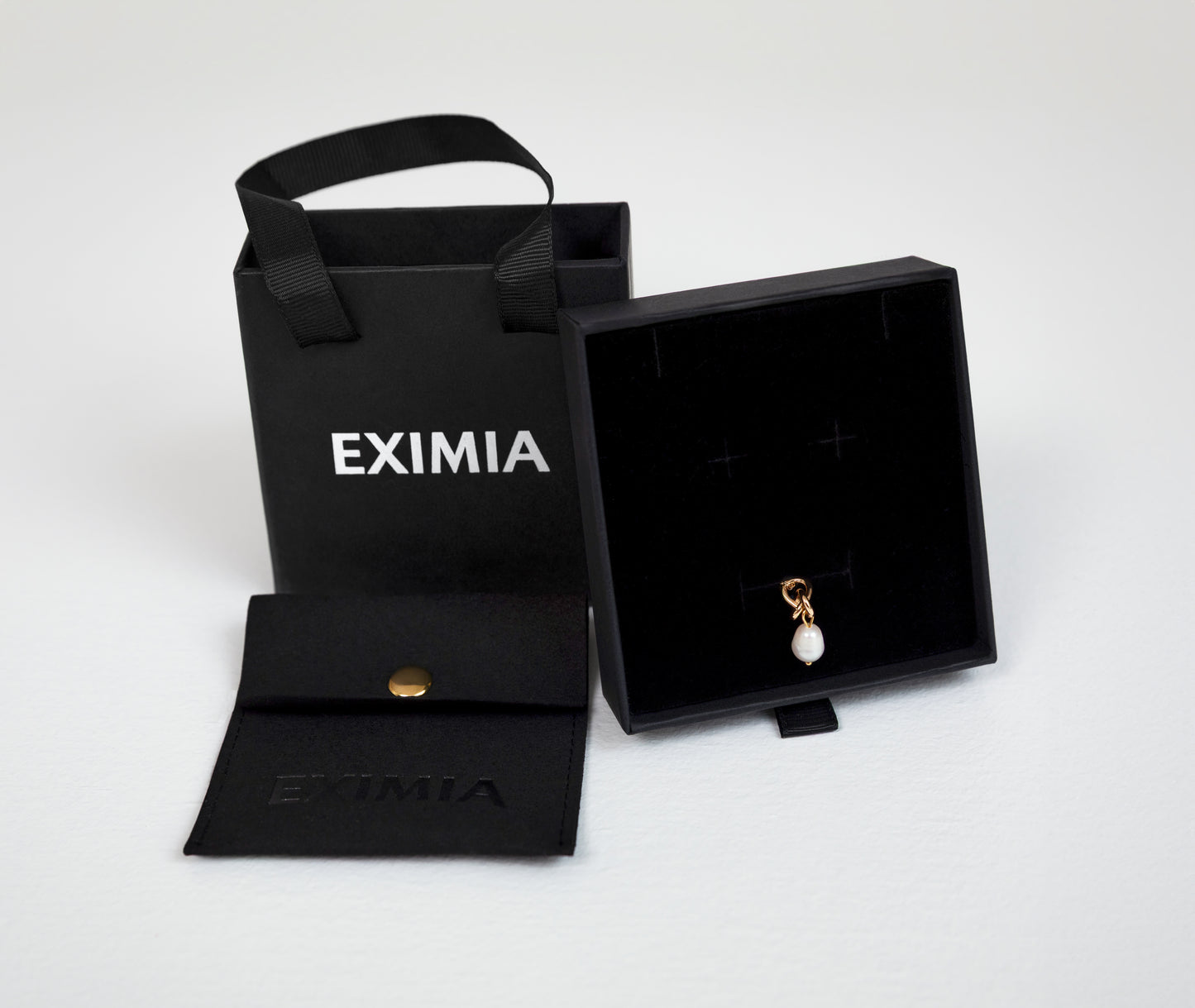 Eximia Pearl Necklace